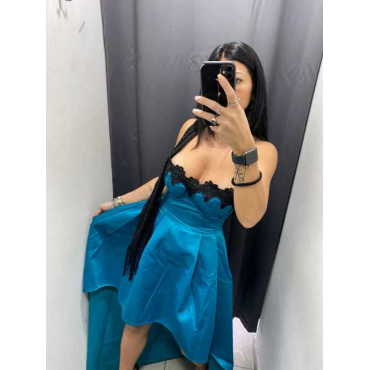 Abito Elegante In Tipo Raso Con Scollo A Cuore