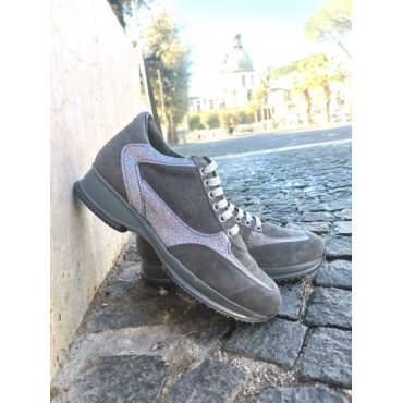 Sneakers In Vera  Pelle Camosciata  Made In Italy