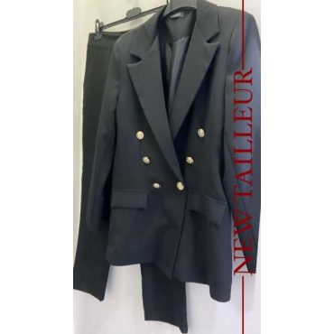 Tailleur Giacca Doppiopetto   Pantalone A Sigaretta 