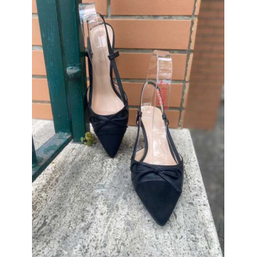 Decolletè Chanel In Ecopelle Con Punta In Camoscio Tacco A Spill
