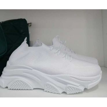 Sneakers Bianche In Tessuto Tecnico  Elasticizzato Con Linguetta