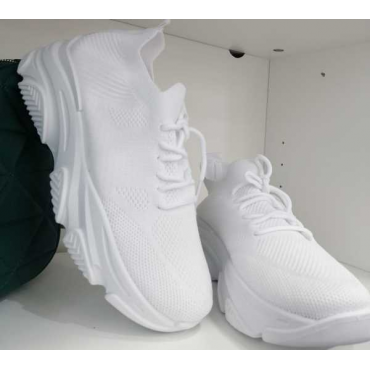 Sneakers Bianche In Tessuto Tecnico  Elasticizzato Con Linguetta
