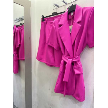 Tailleur Bernuda E Giacca Con Cintura