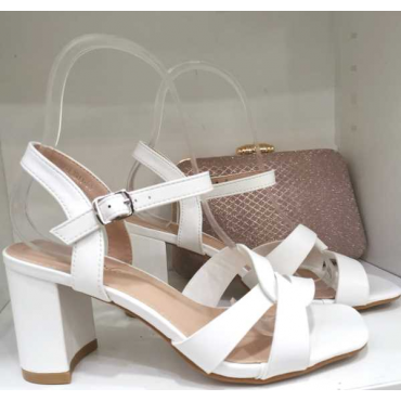 Sandalo Basso In Similpelle Con Fascia Incrociata Tallone Aperto