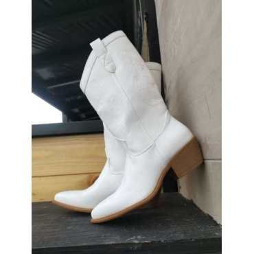 Texano Bianco In Similpelle  Gambale Asimmetrico  Altezza 30 Cm 