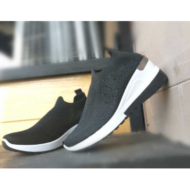 Scarpa Da Ginnastica Elasticizzata Senza  Chiusura  In Tessuto T