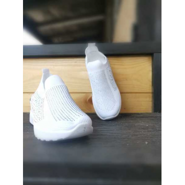 Scarpa Da Ginnastica Elasticizzata Senza  Chiusura  In Tessuto T