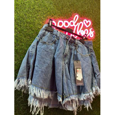 Short A Farfalla Sfilacciato 