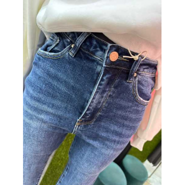 Jeans Aderente Con Stappi Alla Caviglia 