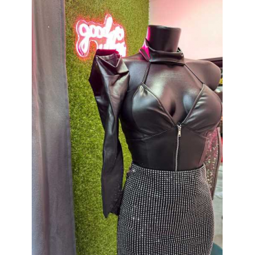 Body Ecopelle Con Zip E Con Maniche A Guanto