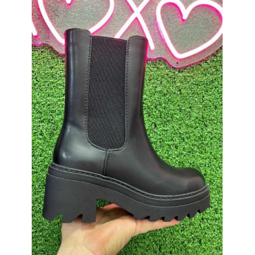 Stivaletto Con Tacco E Elastico 