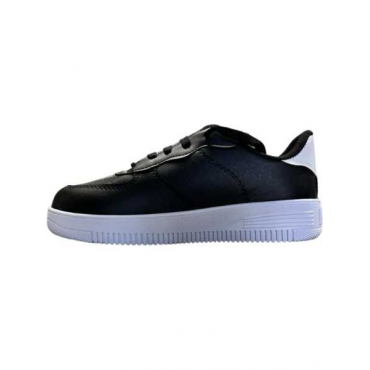 Sneakers Basic Con Stringhe 