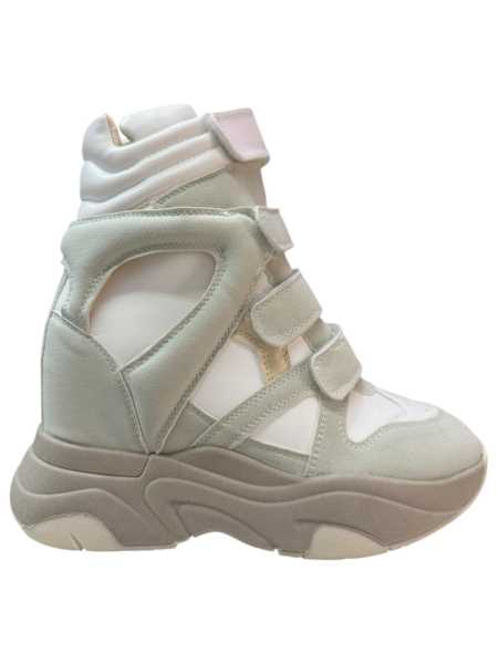 Scarpa Con Zeppa Interna E Strappi 