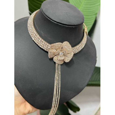 Collana Con Fiore 
