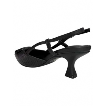 Scarpa Con Tacco E Pattina 