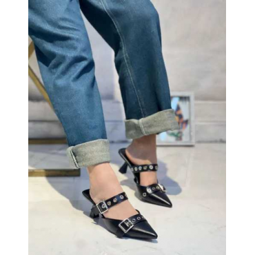 Sabot Con Tacco Alto Nero A Punta Con Fibbia  Dettaglio Metallic