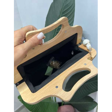 Borsa In Paglia Con Catena Di Perle In Legno Con Chiusura A Baci