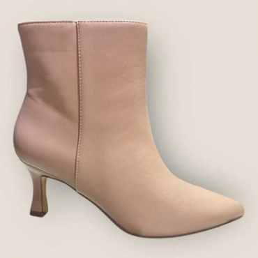 Stivaletto Con Tacco Basso Stivaletto Con Tacco Basso
