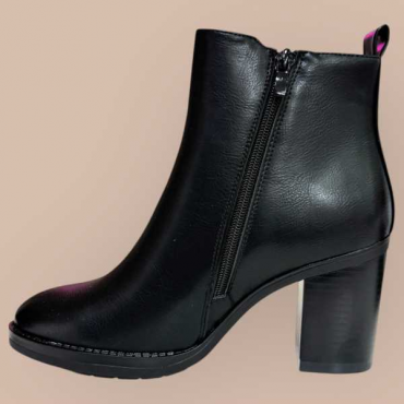 Stivaletto Nero Con Elastico