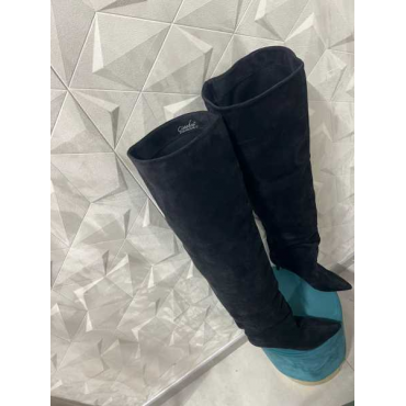 Stivale Alto E Largo In Camoscio 