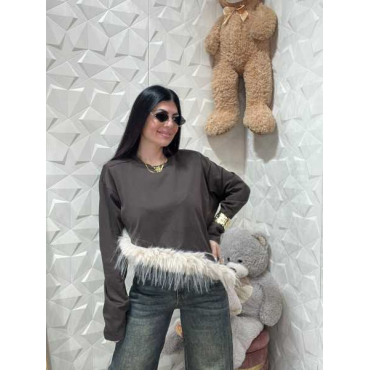 Maglia Con Taglio Diagonale Con Aggiunta Di Piuma