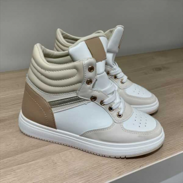 Sneaker Alta (High-Top