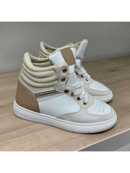 Sneaker Alta (High-Top