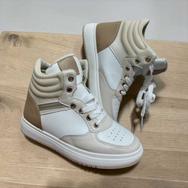 Sneaker Alta (High-Top