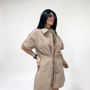 Mini Tuta Polo Maniche A 3/4 Con Cintura In Vita E Tasca Applica