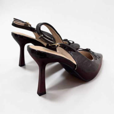 Decolletè In Vernice