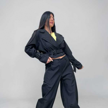 Completo Trench Corto Con Pantalone