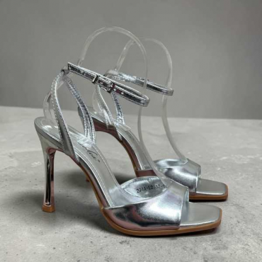  Sandali Con Tacco E Cinturino Alla Caviglia