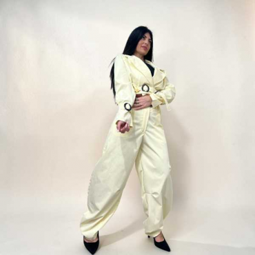 Completo Trench Corto Con Pantalone