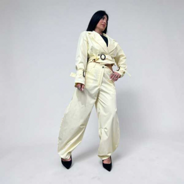 Completo Trench Corto Con Pantalone