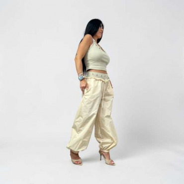 Set Coordinato Urban Chic: Top Halter E Pantalone Jogger Over