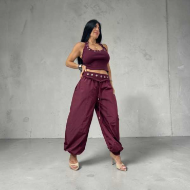 Set Coordinato Urban Chic: Top Halter E Pantalone Jogger Over