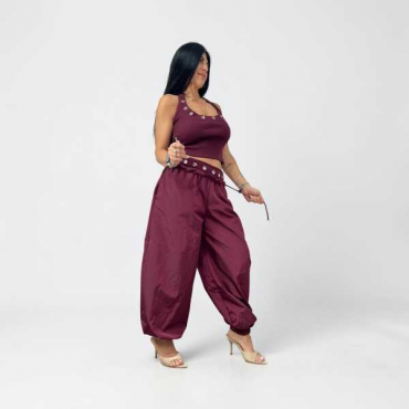 Set Coordinato Urban Chic: Top Halter E Pantalone Jogger Over