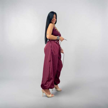 Set Coordinato Urban Chic: Top Halter E Pantalone Jogger Over