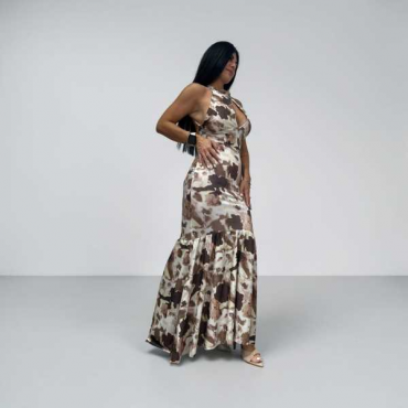 Abito Lungo Satinato Con Scollo All'americana E Cut-Out