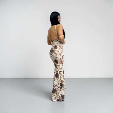 Abito Lungo Satinato Con Scollo All'americana E Cut-Out