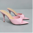 Mule A Stiletto In Vernice Con Punta Affusolata