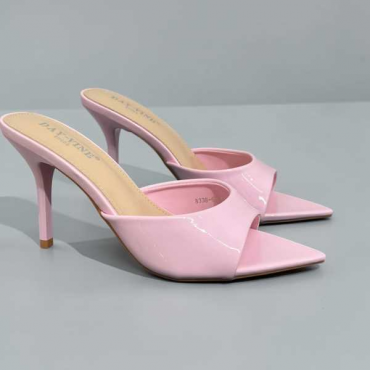 Mule A Stiletto In Vernice Con Punta Affusolata