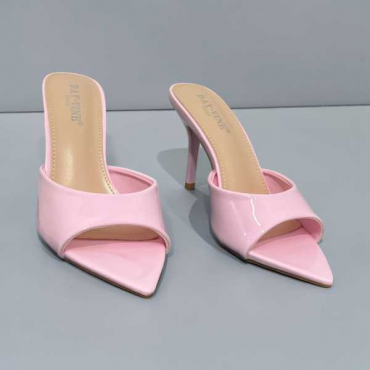 Mule A Stiletto In Vernice Con Punta Affusolata